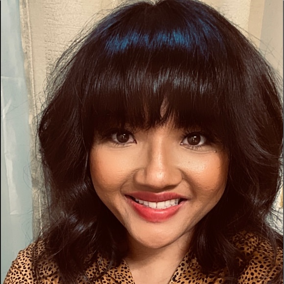 Meet your Posher, Carissa - Picture 2 of 4